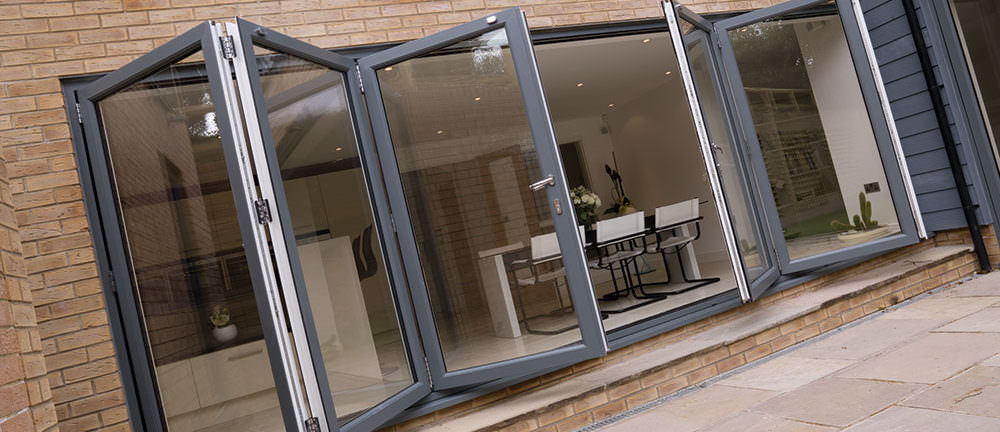 bi-fold_doors-3 glass milton keynes buckinghamshire
